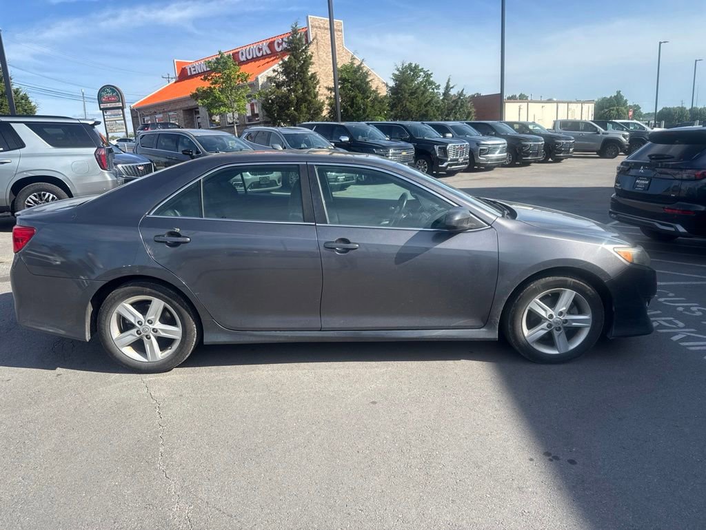Used 2013 Toyota Camry SE FWD image 3