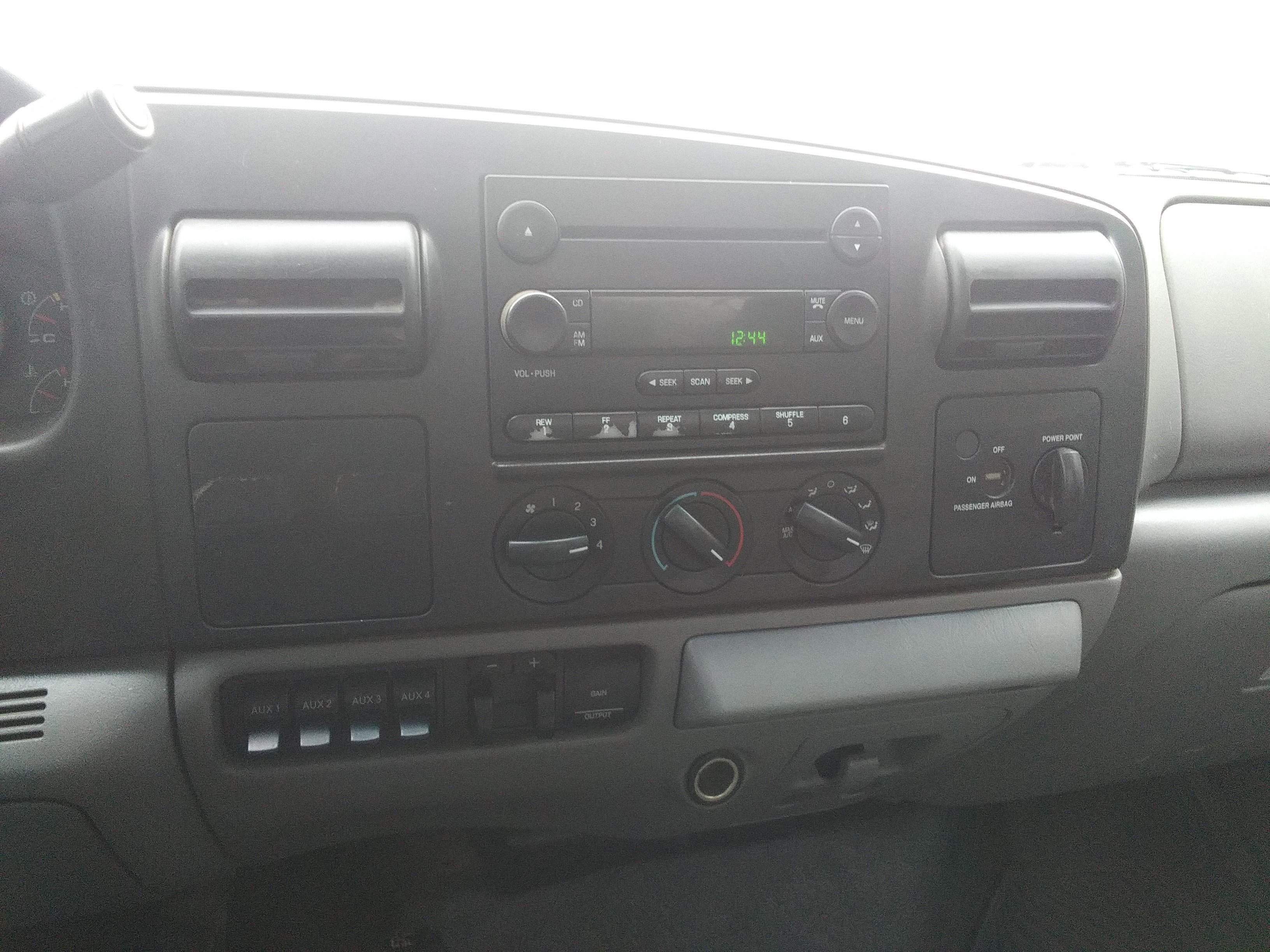 Used 2007 Ford F450 4x4 Regular Cab Super Duty image 12