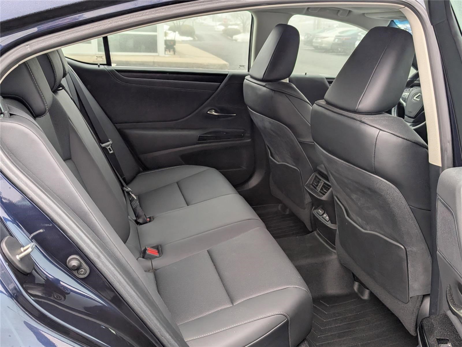 Used 2022 Lexus ES 350 350 FWD w/ Premium Package image 12