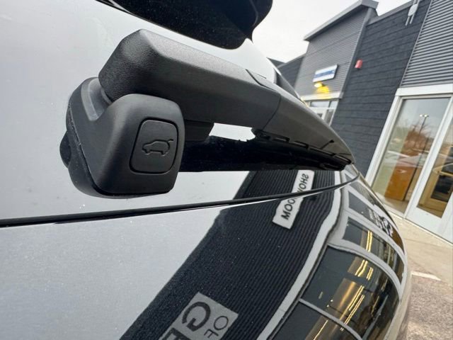 Certified 2023 Genesis GV70 2.5T image 12