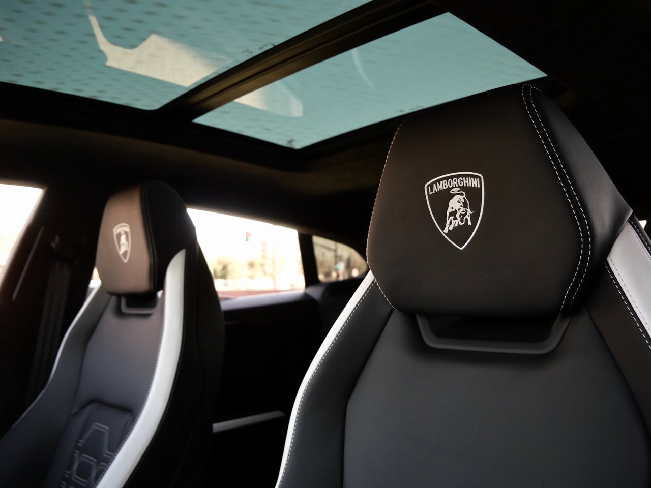 Used 2025 Lamborghini Urus SE image 20