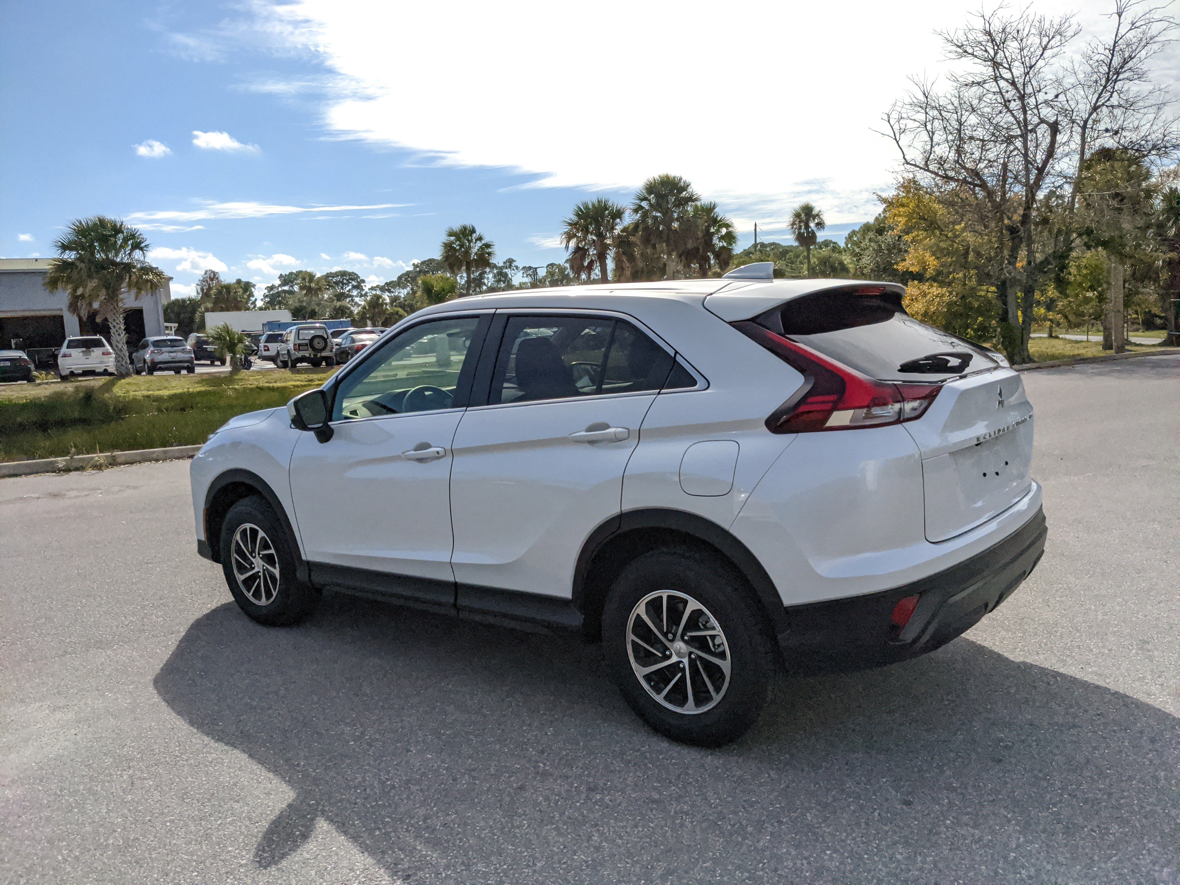 Used 2025 Mitsubishi Eclipse Cross ES image 6