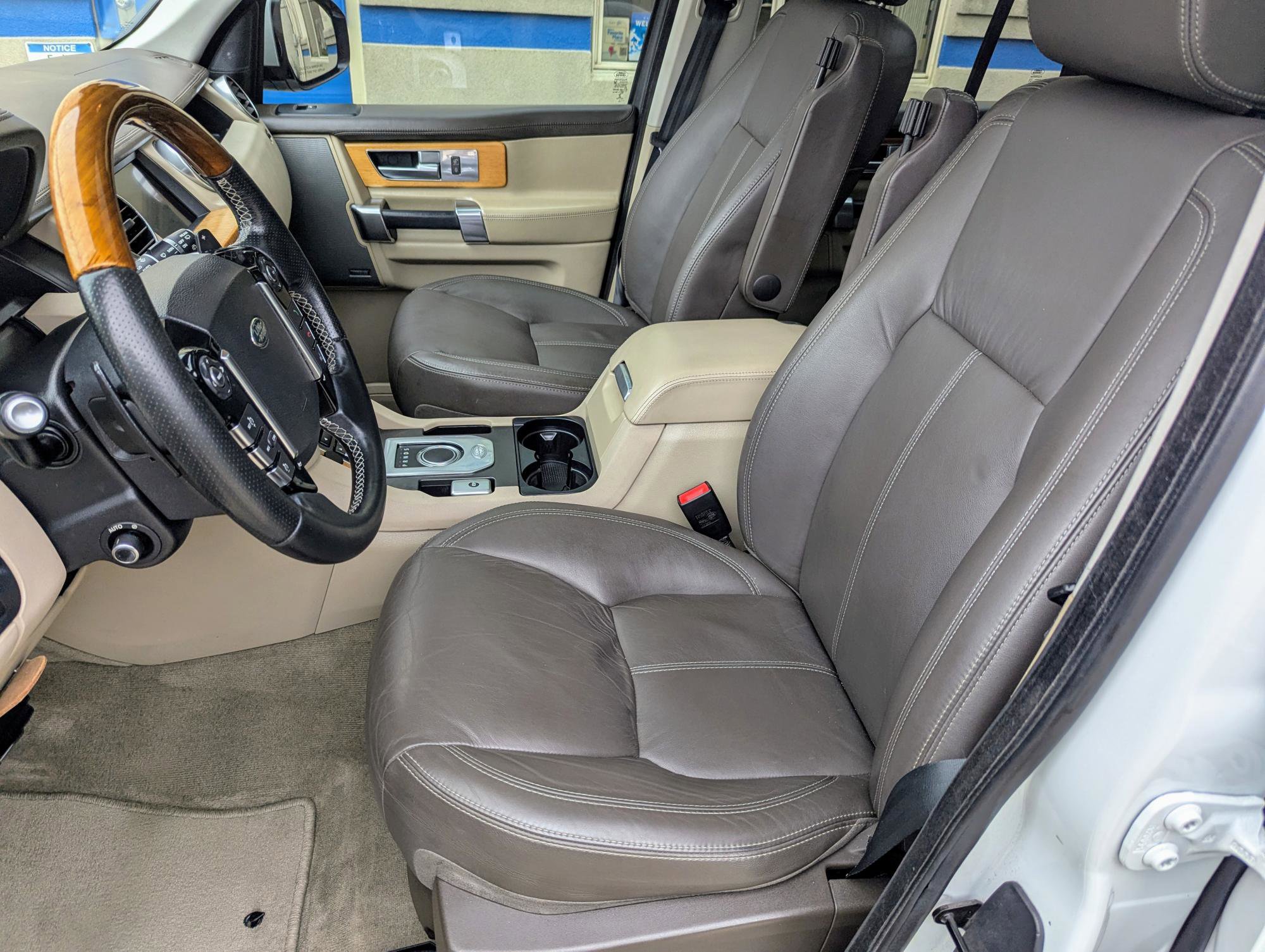 Used 2015 Land Rover LR4 HSE LUX image 5