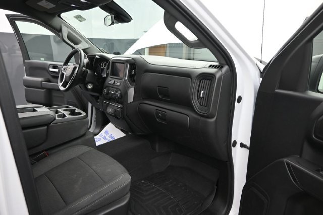 Used 2022 Chevrolet Silverado 1500 Custom w/ Safety Confidence Package AWD/4WD image 24