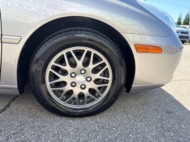 Used 2004 Lexus ES 330 w/ Premium Pkg FWD image 32