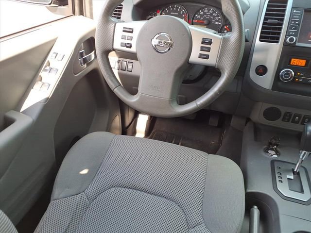 Used 2021 Nissan Frontier SV w/ Midnight Edition Floor Mats image 27