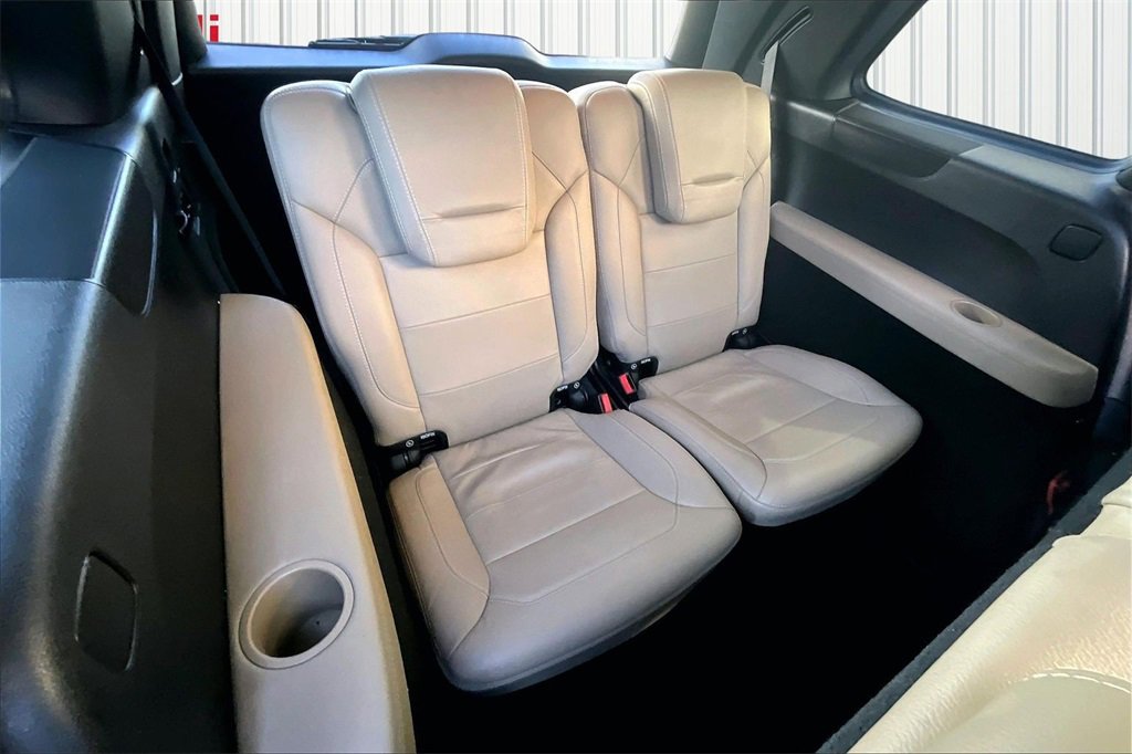 Used 2016 Mercedes-Benz GL 550 4MATIC image 26