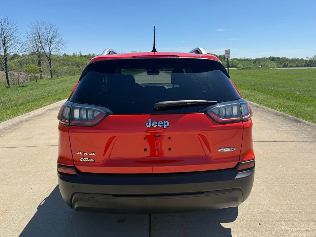 Used 2021 Jeep Cherokee Latitude Plus w/ Sun & Sound Group AWD/4WD image 4