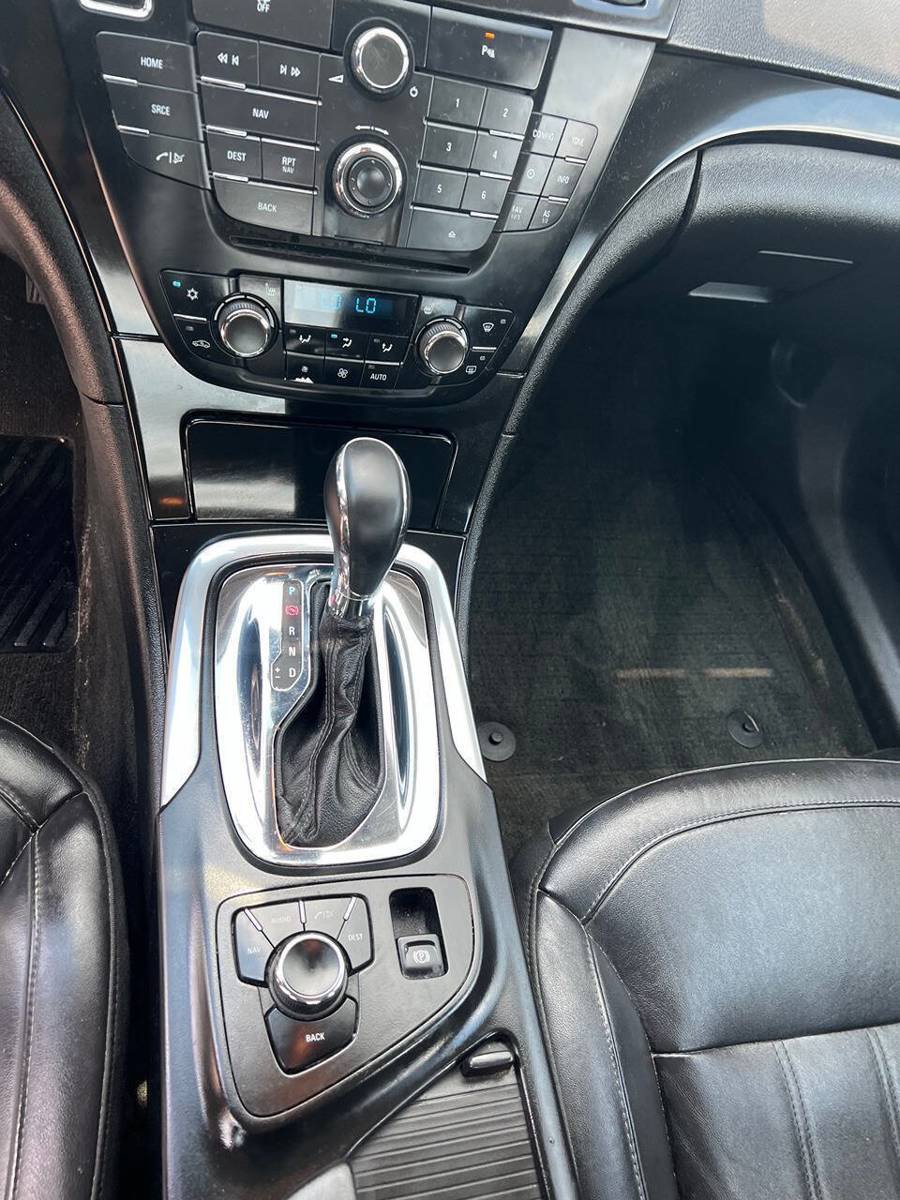Used 2012 Buick Regal Premium FWD image 17