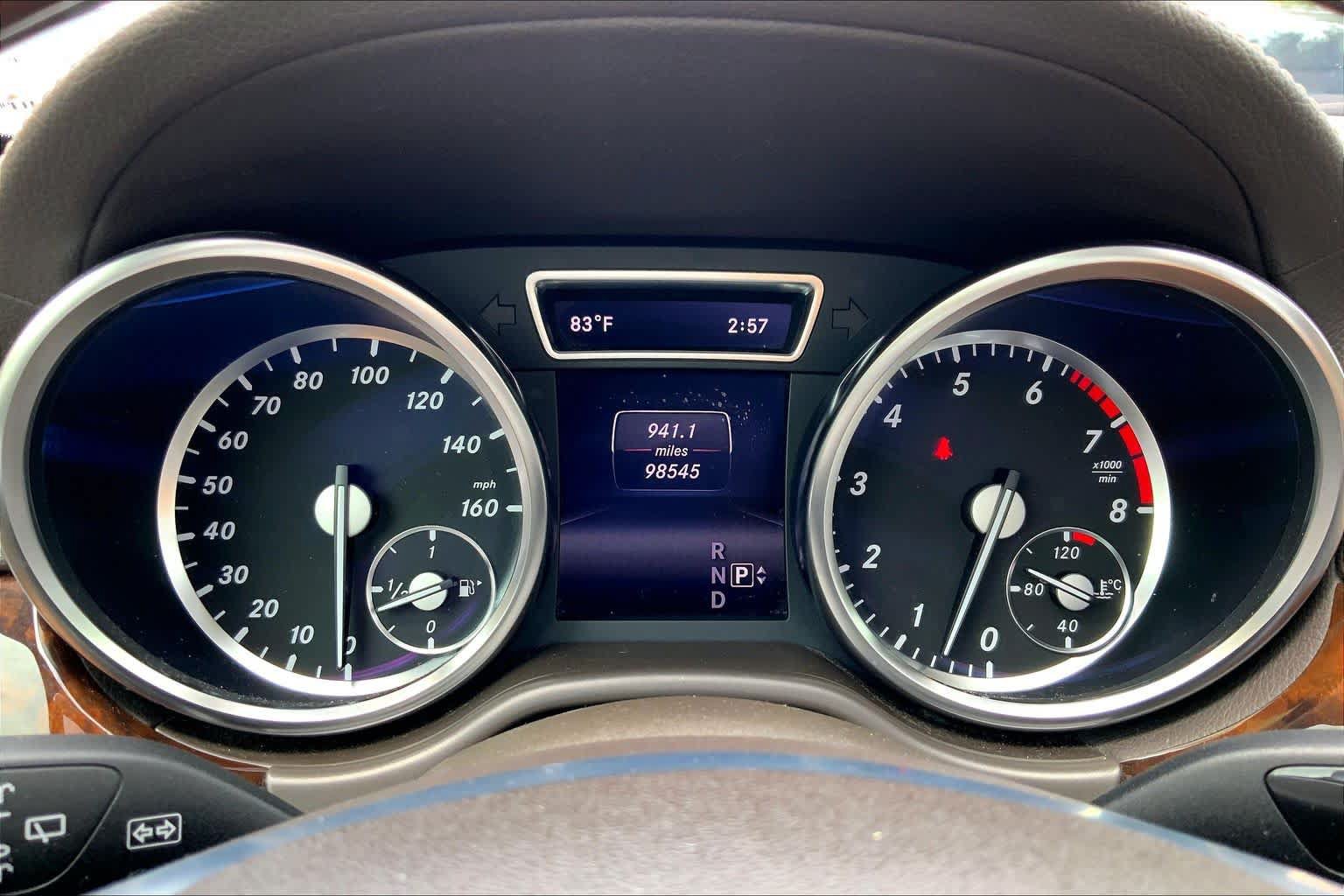 Used 2014 Mercedes-Benz GL 550 4MATIC image 26