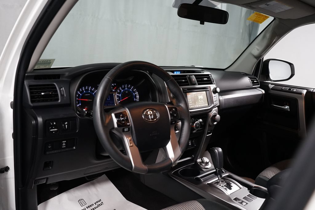 Certified 2019 Toyota 4Runner SR5 AWD/4WD image 12