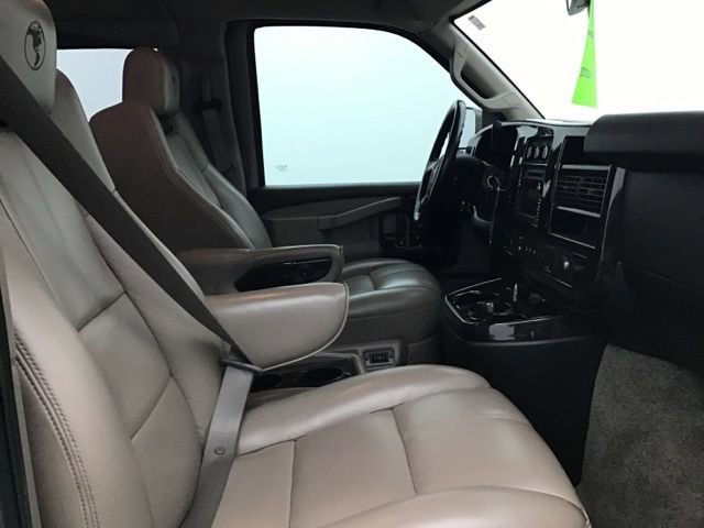 Used 2019 GMC Savana 2500 Extended w/ Enhanced Convenience Package image 40