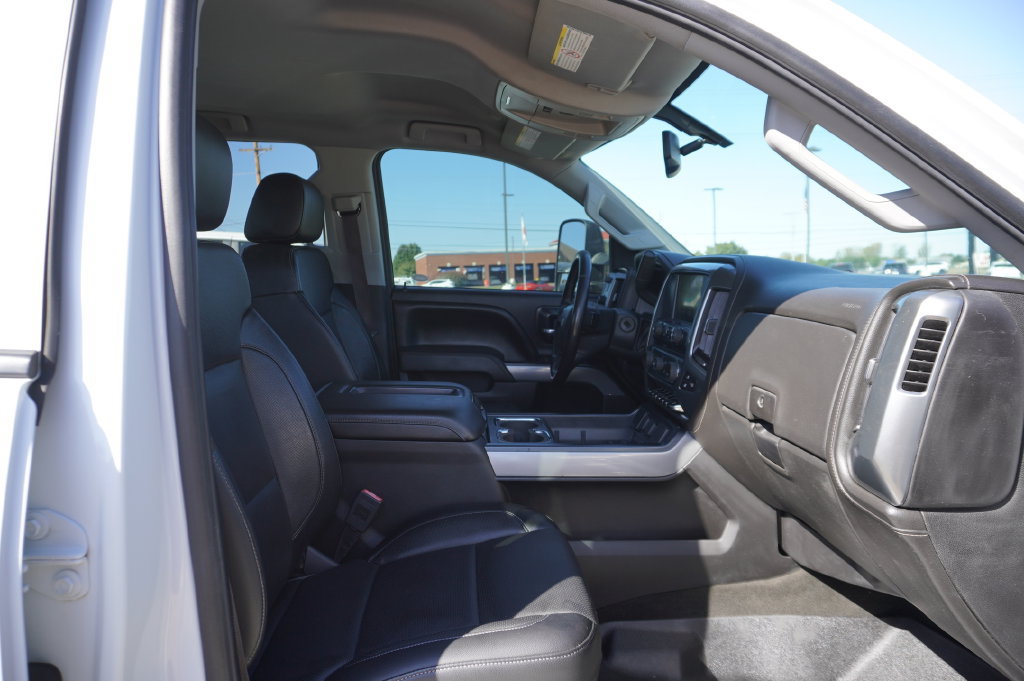 Used 2015 Chevrolet Silverado 3500 LTZ w/ Duramax Plus Package AWD/4WD image 9