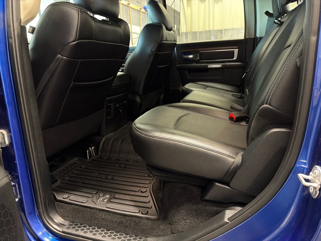Used 2017 RAM 1500 Laramie w/ Convenience Group AWD/4WD image 18