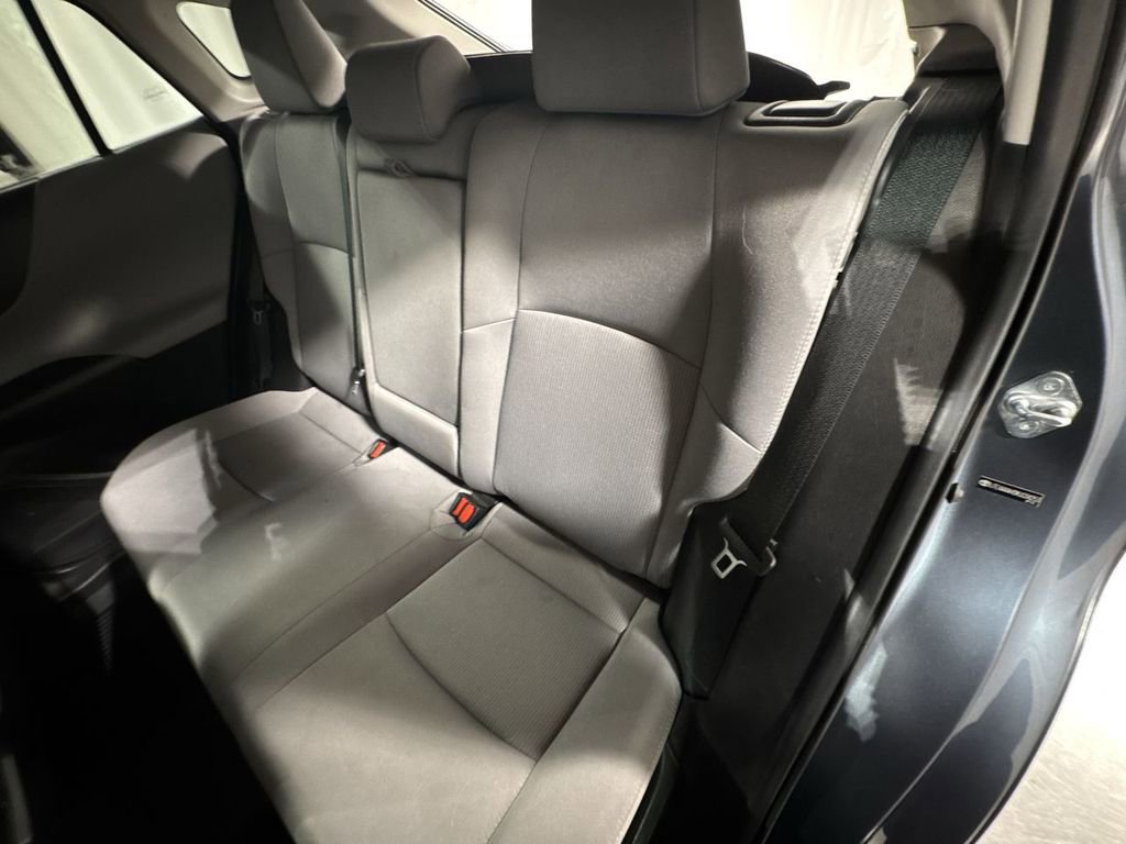 Used 2021 Toyota Venza LE image 29