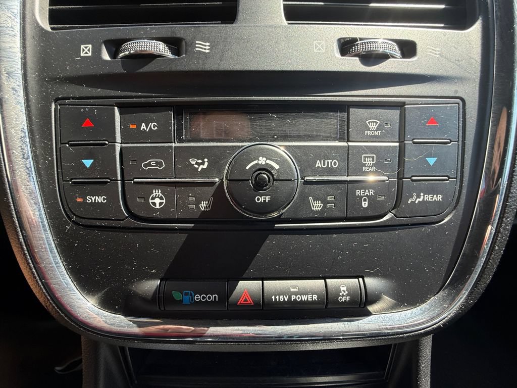 Used 2020 Dodge Grand Caravan GT FWD image 28