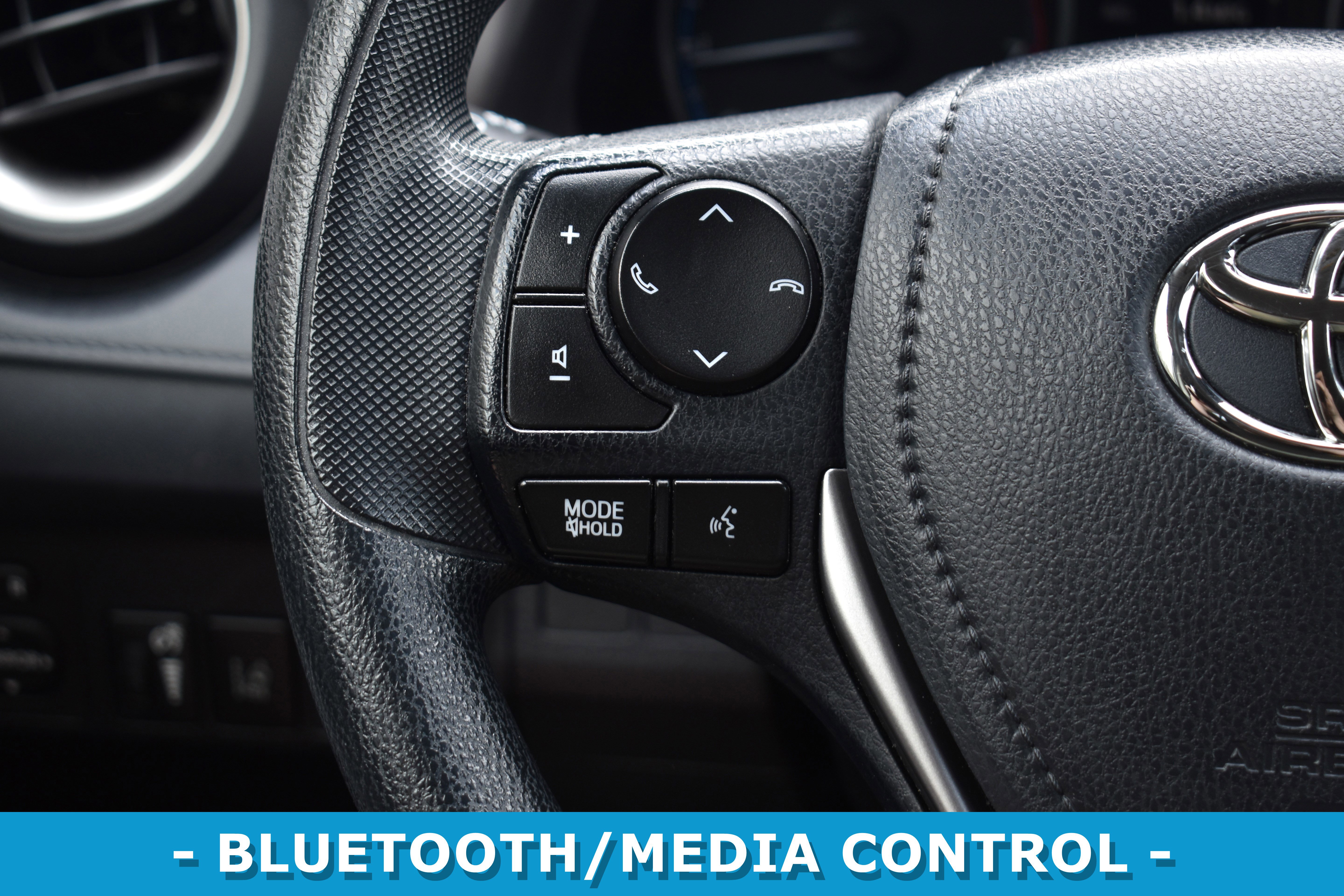 Used 2018 Toyota RAV4 LE w/ All Weather Liner Package image 12