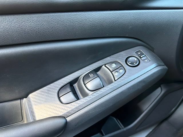 Used 2025 Nissan Altima 2.5 S FWD image 39