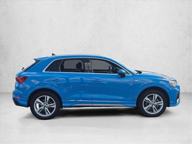Used 2020 Audi Q3 2.0T Premium Plus w/ Premium Plus Package AWD/4WD video 4