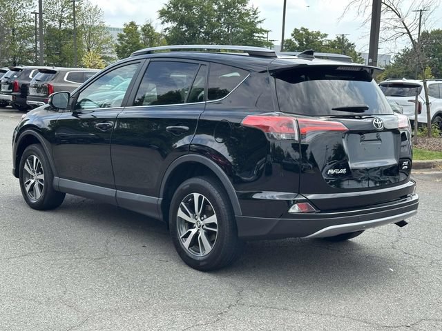 Used 2017 Toyota RAV4 XLE AWD/4WD image 4