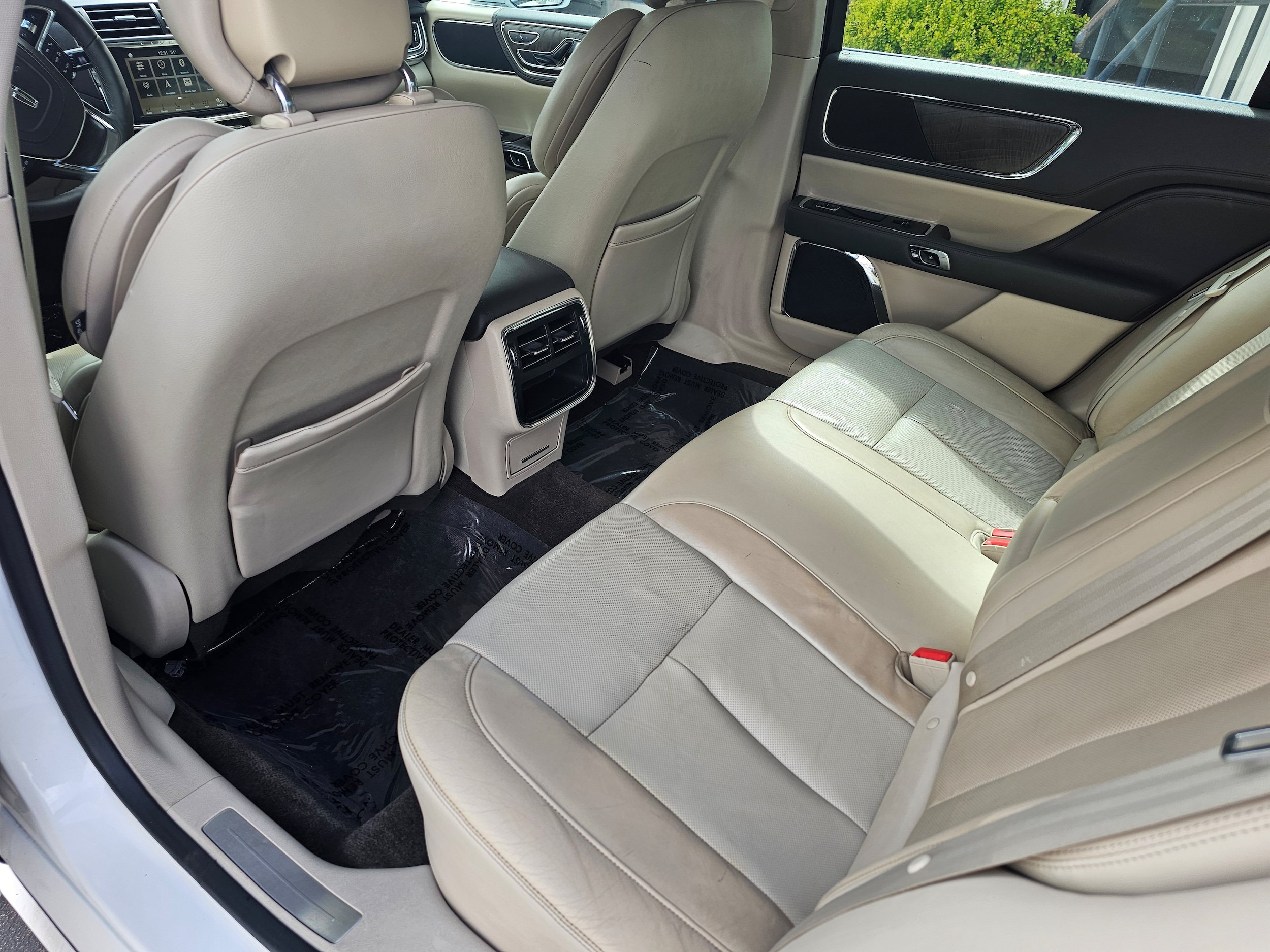 Used 2017 Lincoln Continental Select FWD image 17