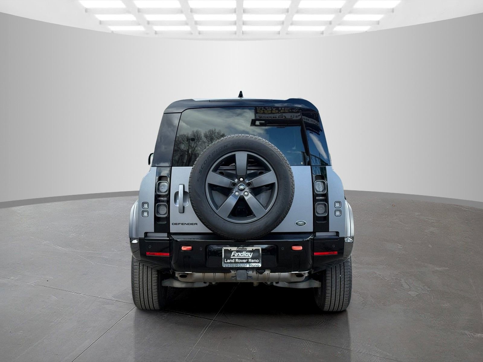 Used 2023 Land Rover Defender 90 X AWD/4WD image 6