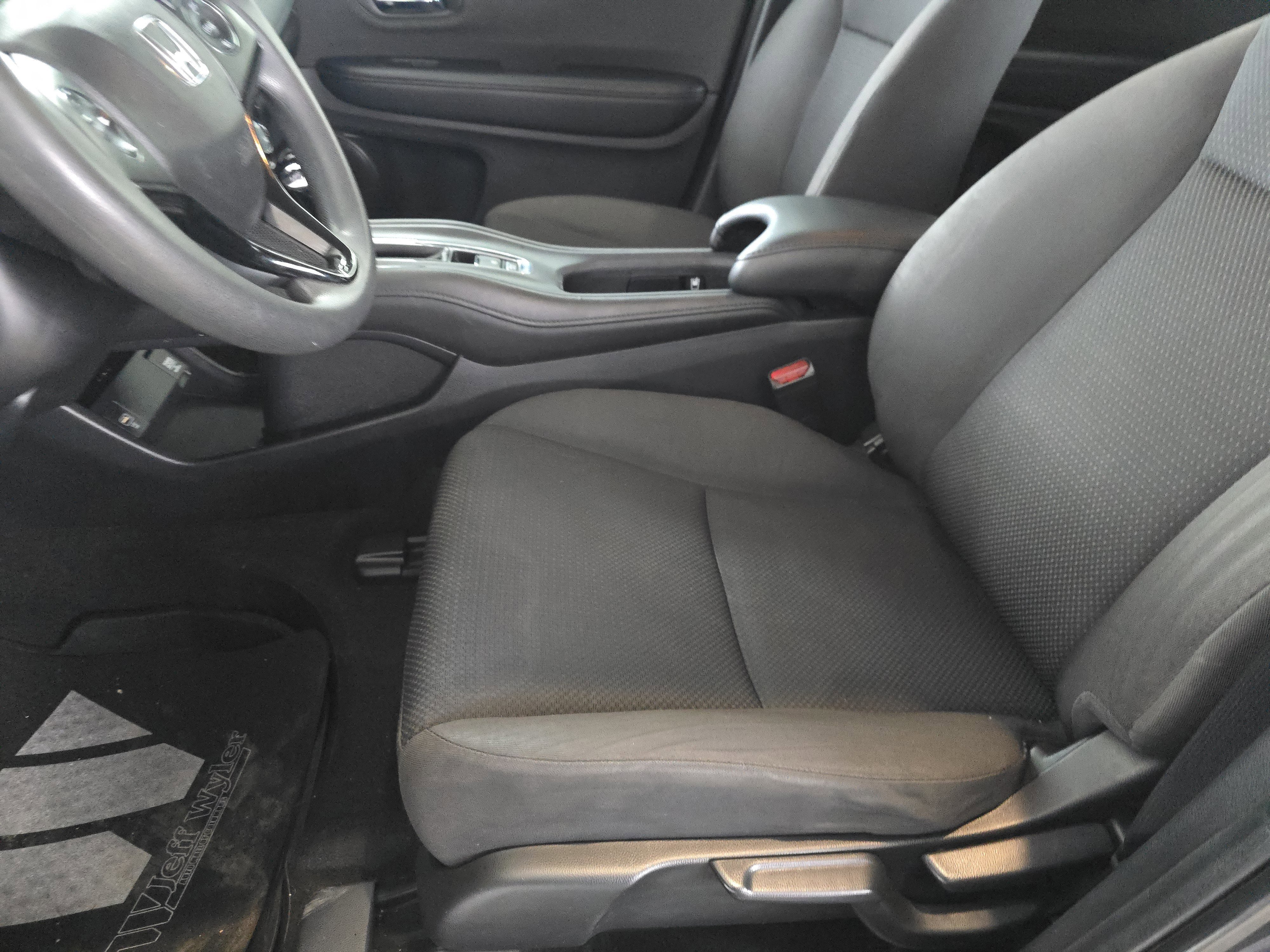 Used 2019 Honda HR-V LX image 21