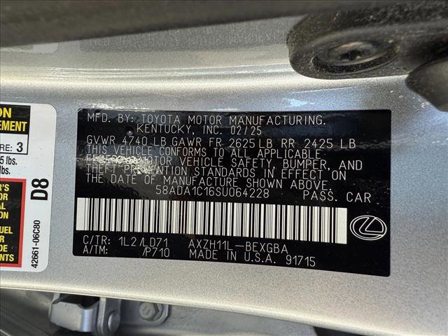Used 2025 Lexus ES 300h w/ Premium Package image 25