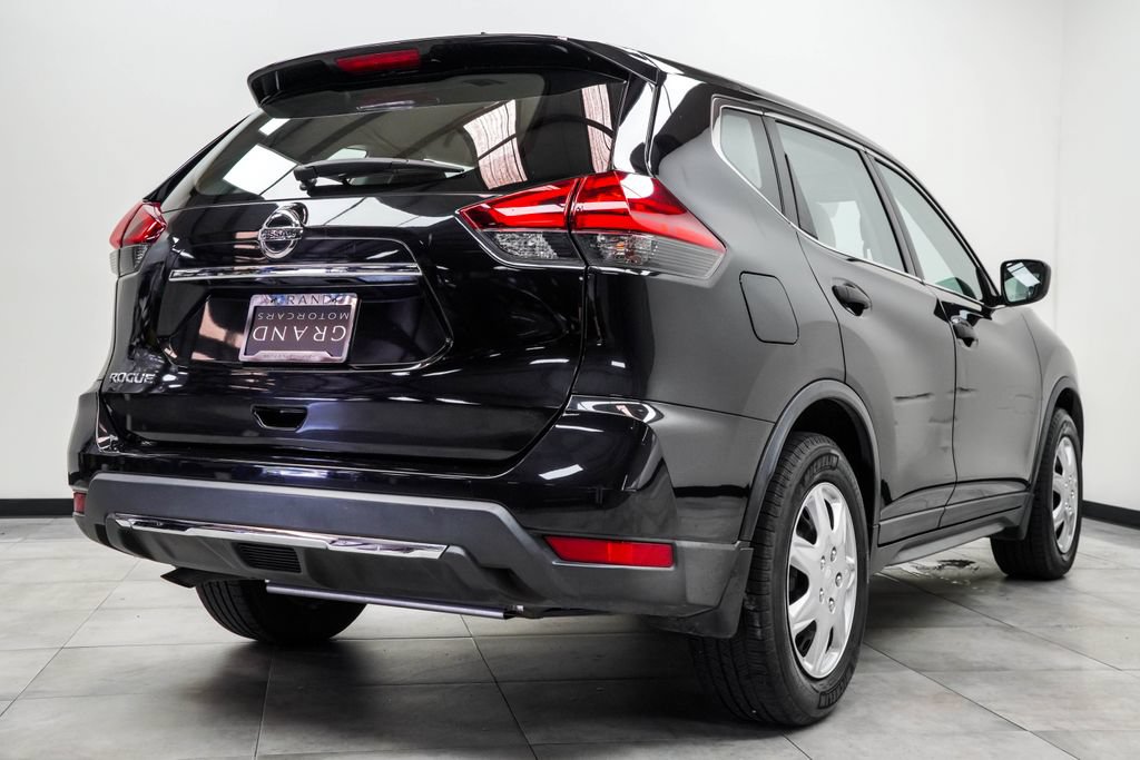 Used 2017 Nissan Rogue S FWD image 12