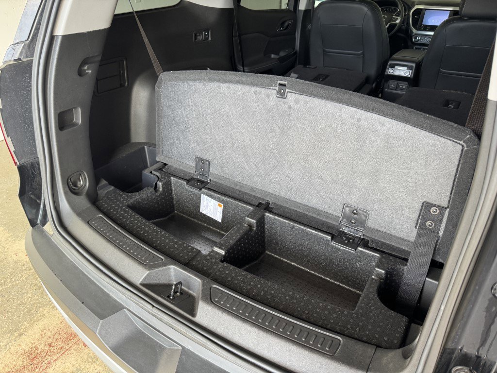 Used 2023 GMC Acadia SLT image 53