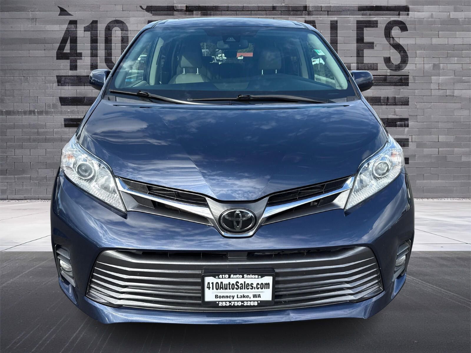 Used 2020 Toyota Sienna XLE AWD/4WD image 5