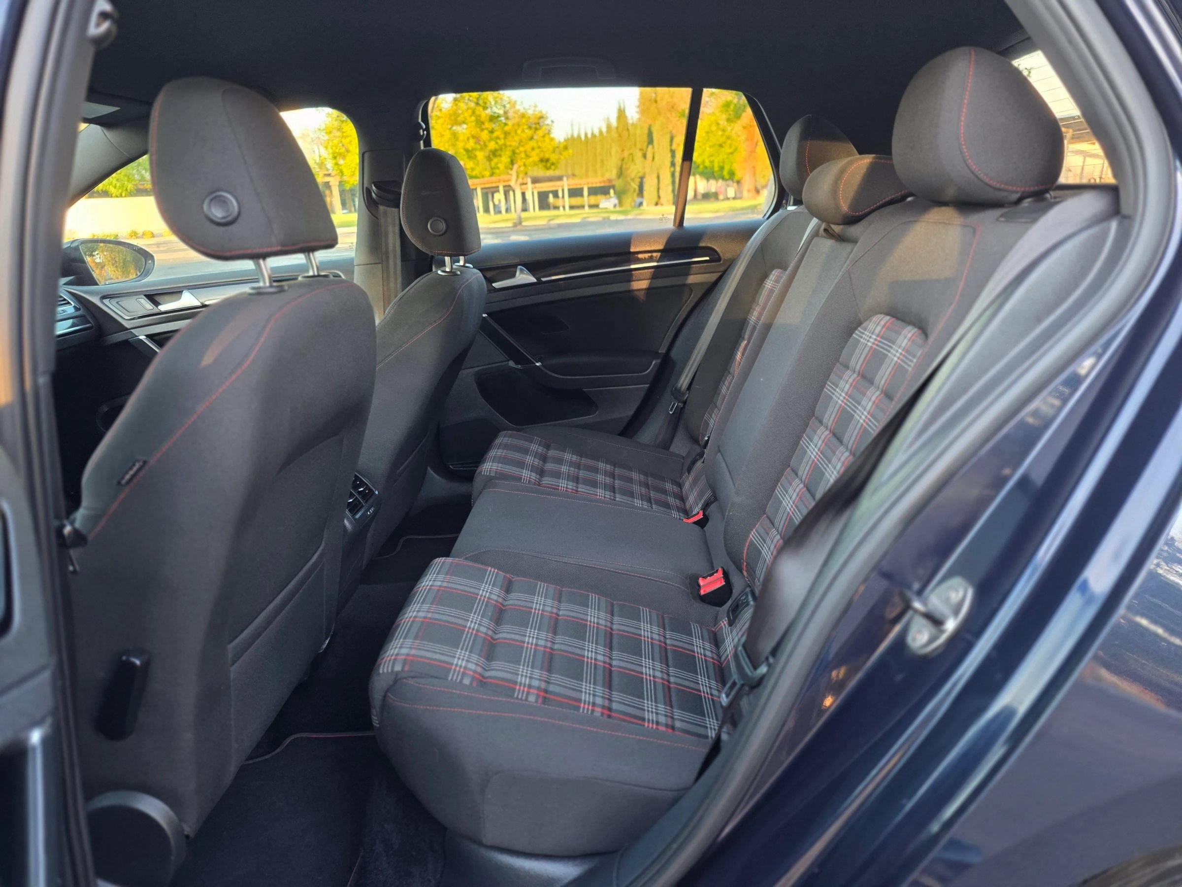 Used 2017 Volkswagen GTI Sport FWD image 11