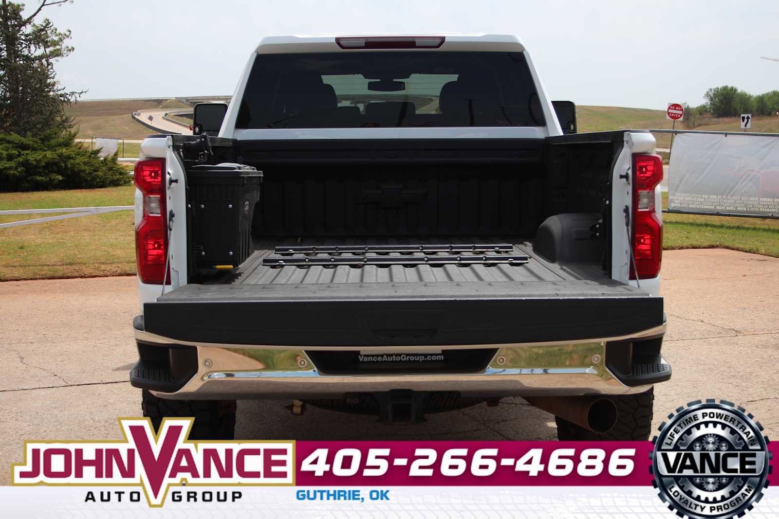Used 2021 Chevrolet Silverado 2500 LT w/ Texas Edition AWD/4WD image 11
