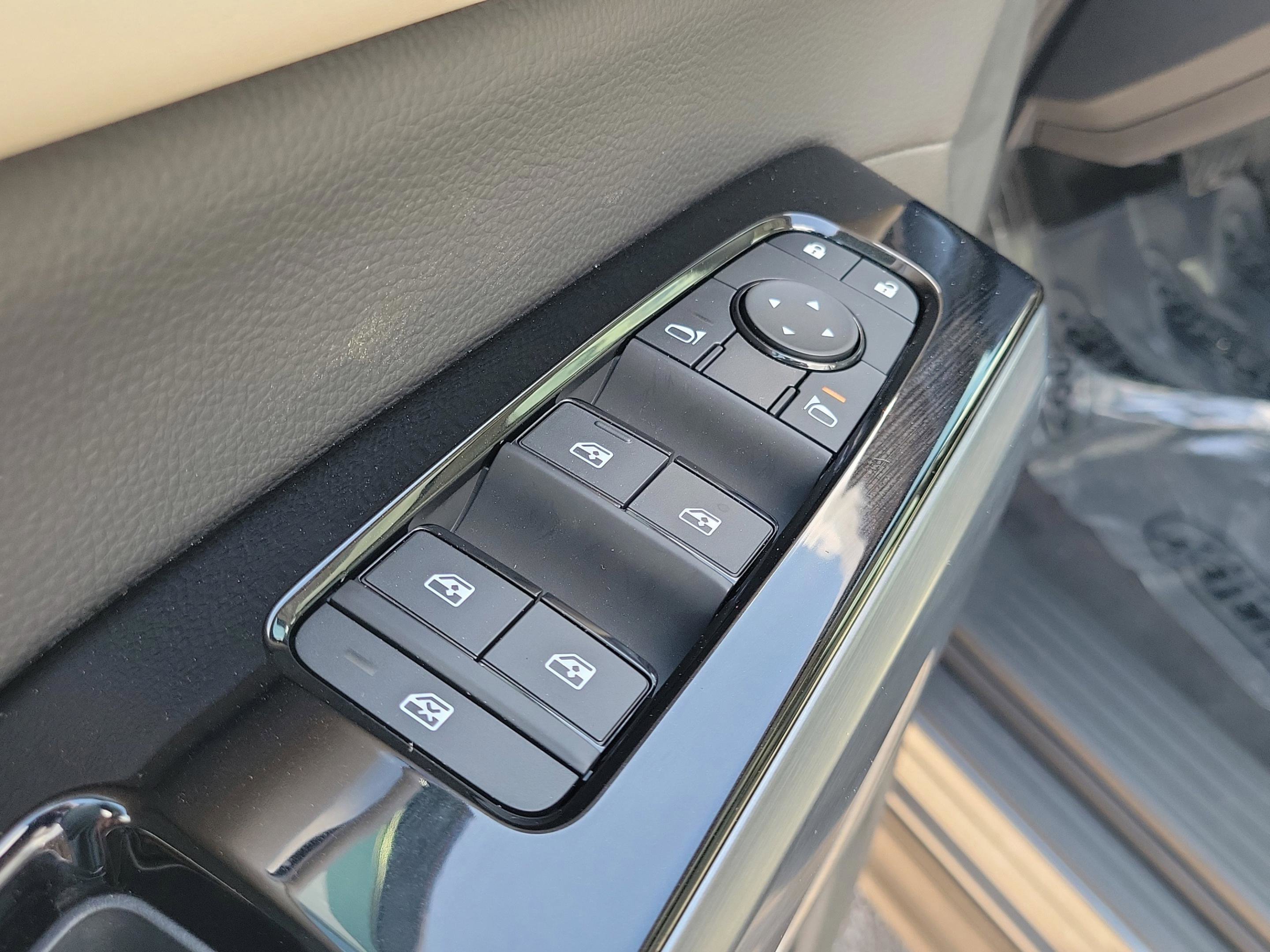 New 2026 Nissan Pathfinder SL image 22