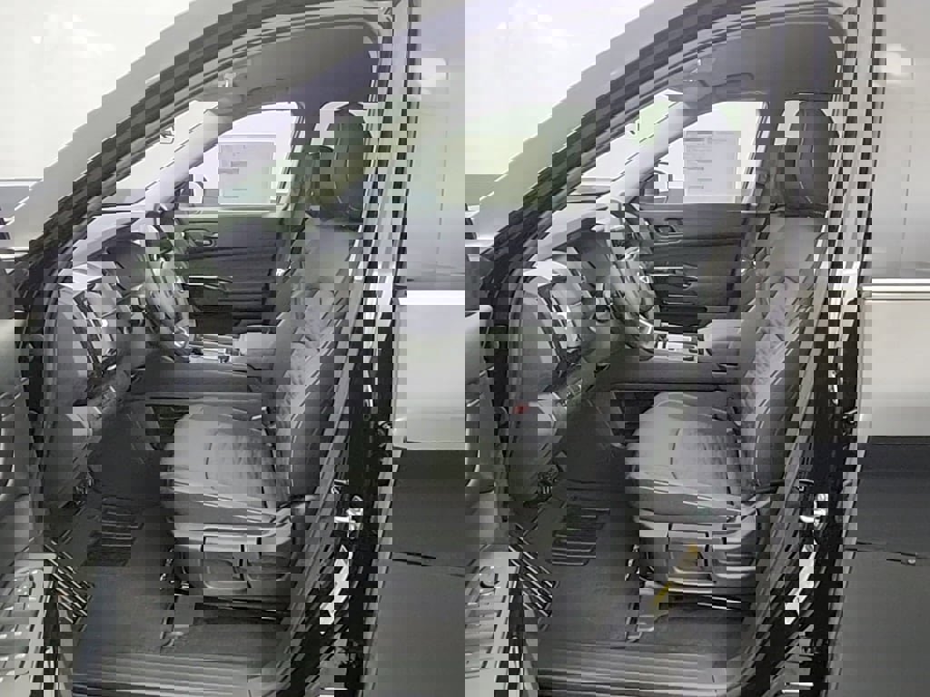 New 2025 Nissan Pathfinder S image 24