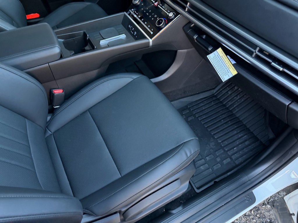 Used 2025 Hyundai Santa Fe XRT image 26