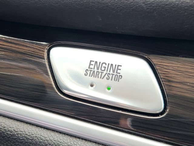 Used 2018 Buick Enclave Premium w/ LPO, Hit The Road Package FWD image 21