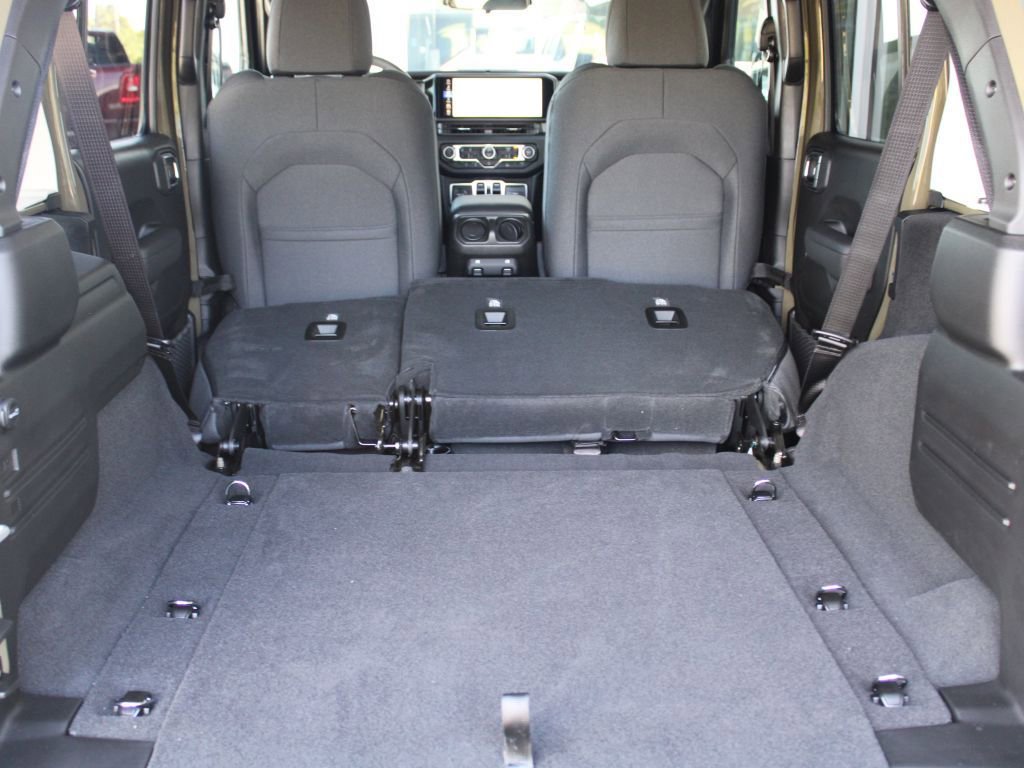 New 2025 Jeep Wrangler Sport S image 15