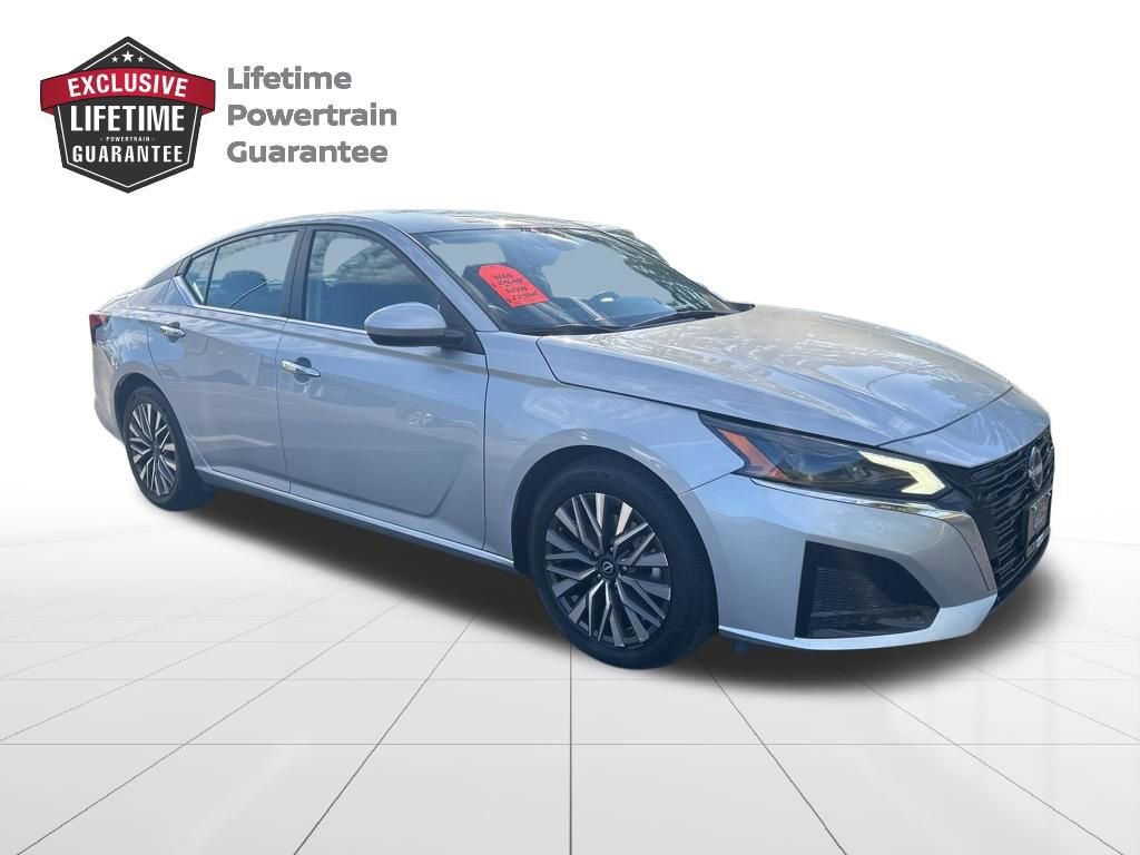 Certified 2023 Nissan Altima 2.5 SV FWD image 7