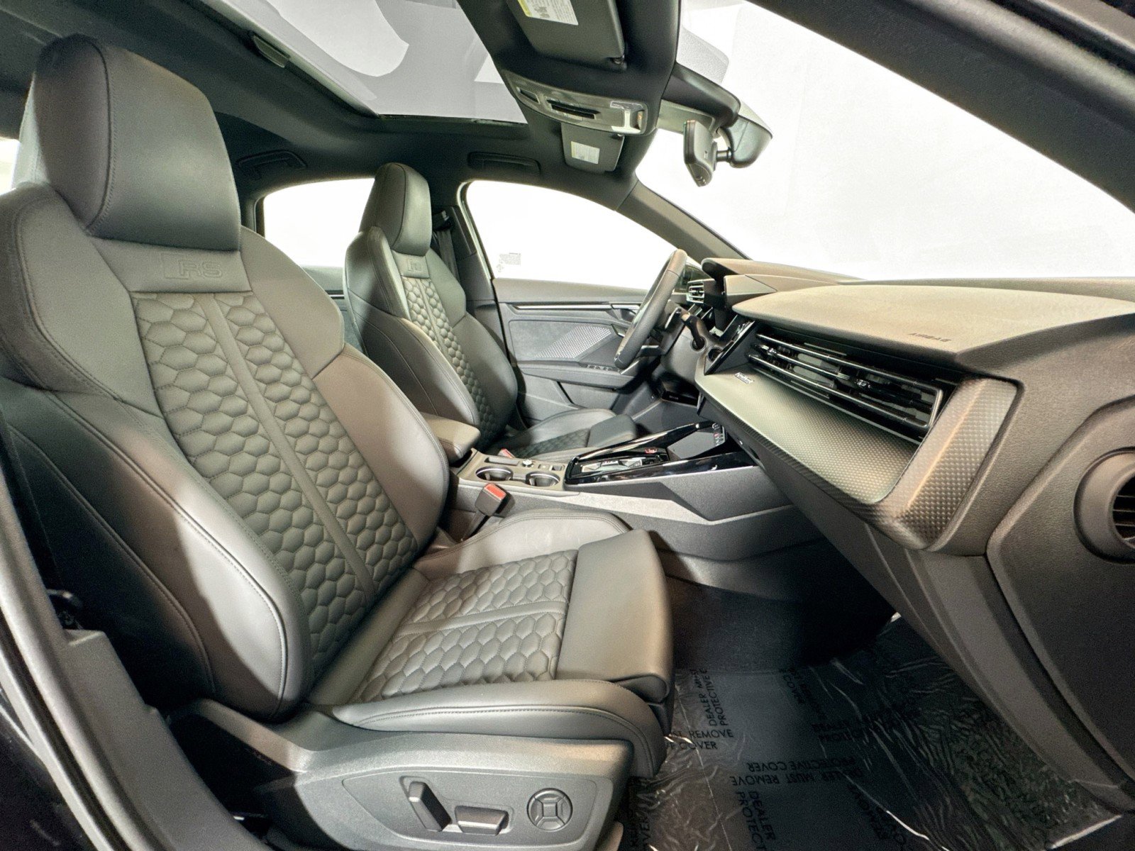 Used 2025 Audi RS 3 image 28