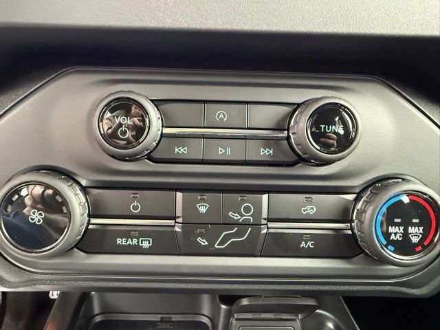 New 2025 Ford Bronco 4-Door image 12