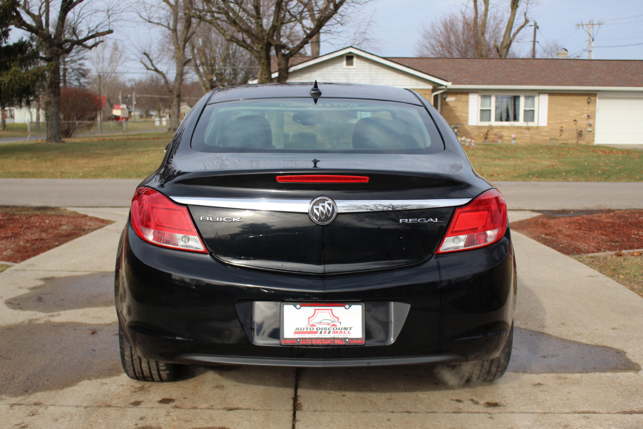 Used 2012 Buick Regal Leather image 8