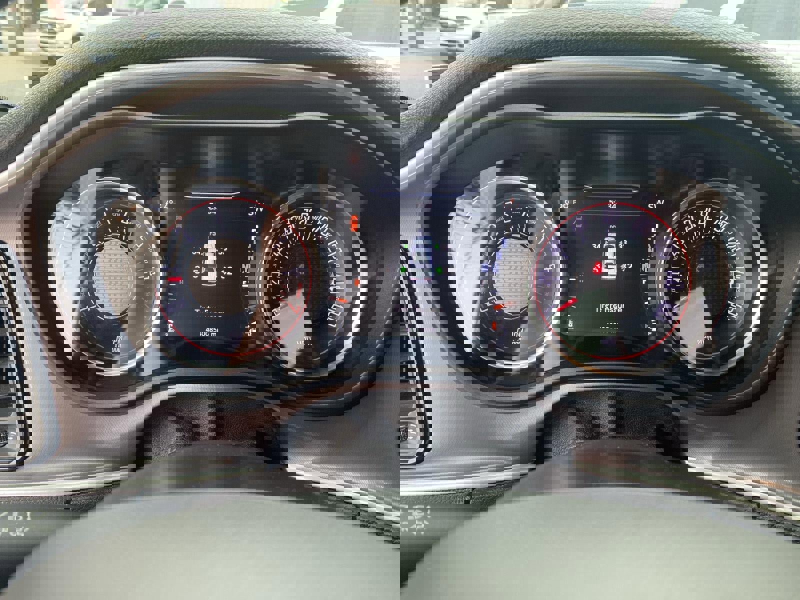 Used 2021 Dodge Challenger SXT image 34