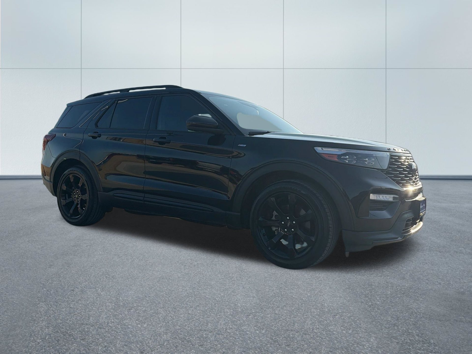 Certified 2023 Ford Explorer ST-Line w/ Class IV Trailer Tow Package RWD image 3