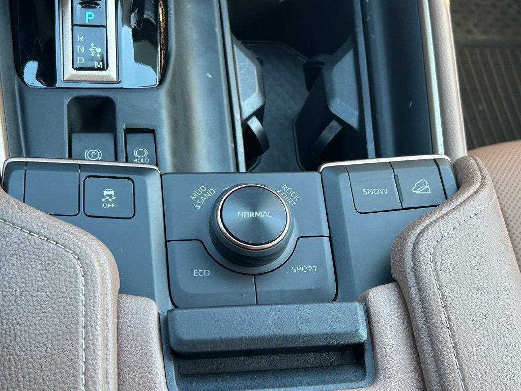 Certified 2026 Toyota Grand Highlander AWD Hybrid image 33