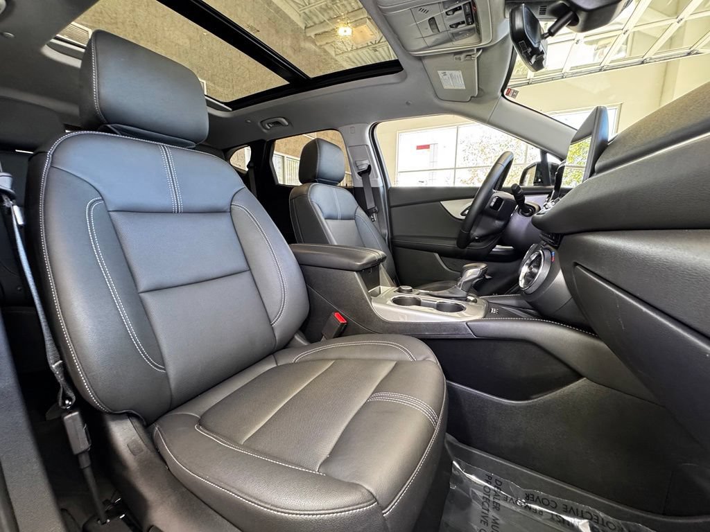 Used 2025 Chevrolet Blazer LT w/ Sound & Technology Package FWD image 48