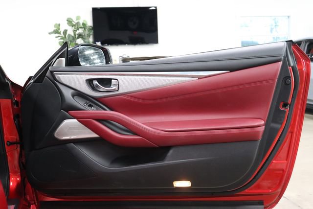 Used 2018 INFINITI Q60 Red Sport 400 w/ Sensory Package 3.0T Sport RWD image 16