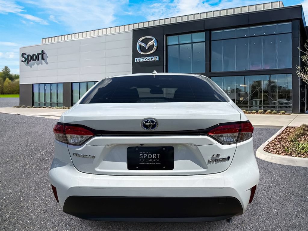 Used 2023 Toyota Corolla LE FWD image 4