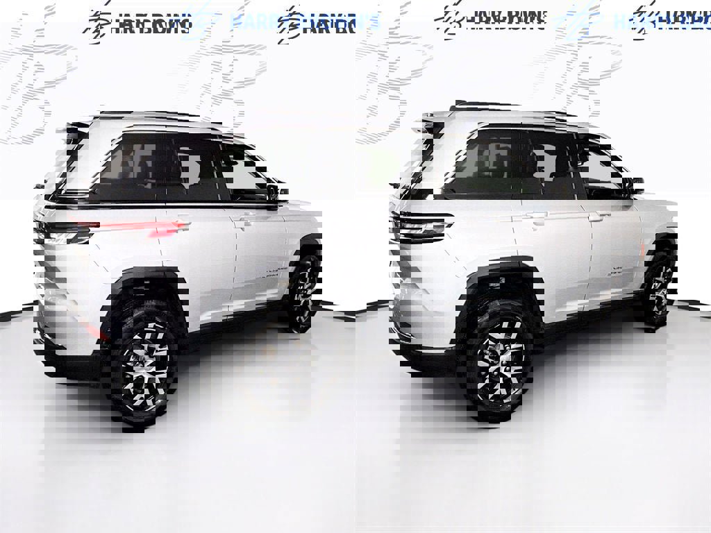 Used 2024 Jeep Grand Cherokee Limited image 32