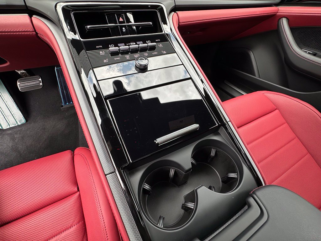 Used 2026 Porsche Panamera RWD image 32